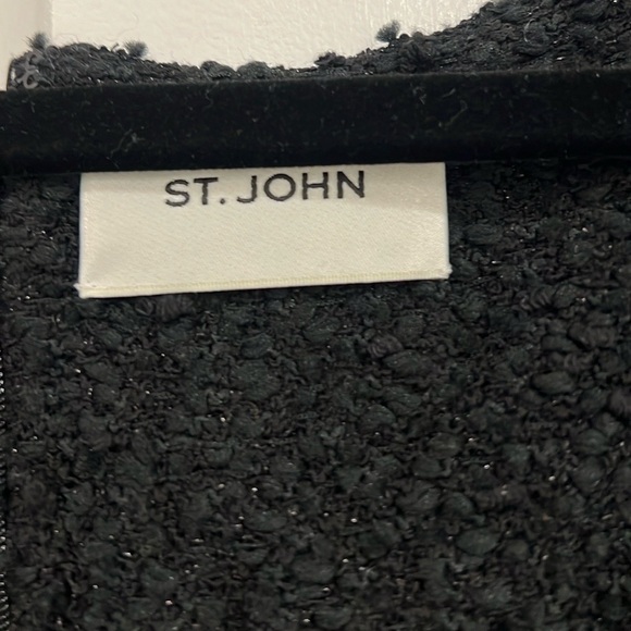 STUNNING! “ST.JOHN’ 2 Piece Black Boucle Dress and Jacket Set! Size 6 - Picture 9 of 16